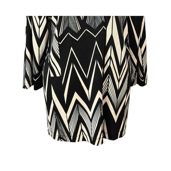 New Chico's Travelers Tunic Size XL Black Geometric Zig Zag V Neck Artsy - Picture 6 of 11